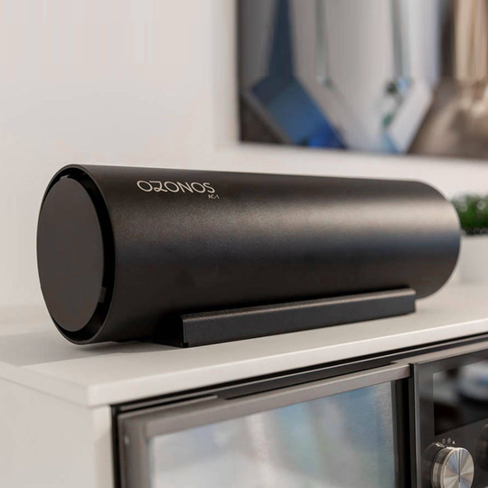 Ozonos AC-1 Pro luftrenare 0,210 ppm O3 svart
