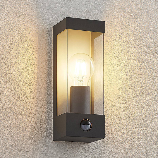 Lindby Tilian utomhusvägglampa med rörelsesensor