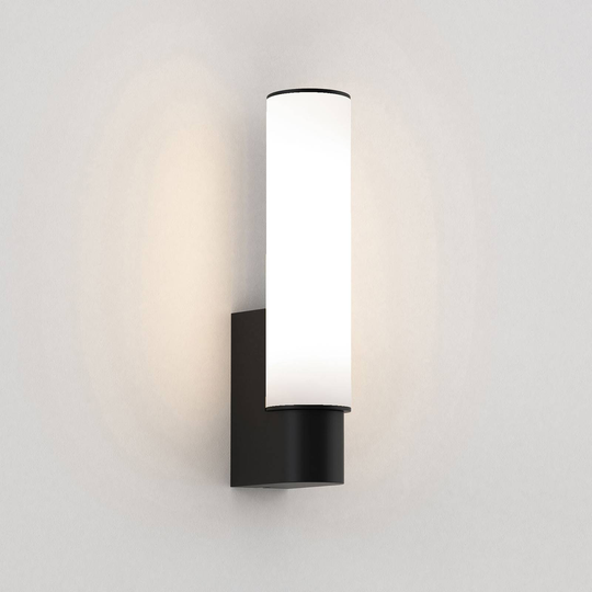 Astro Kyoto LED-vägglampa i matt svart