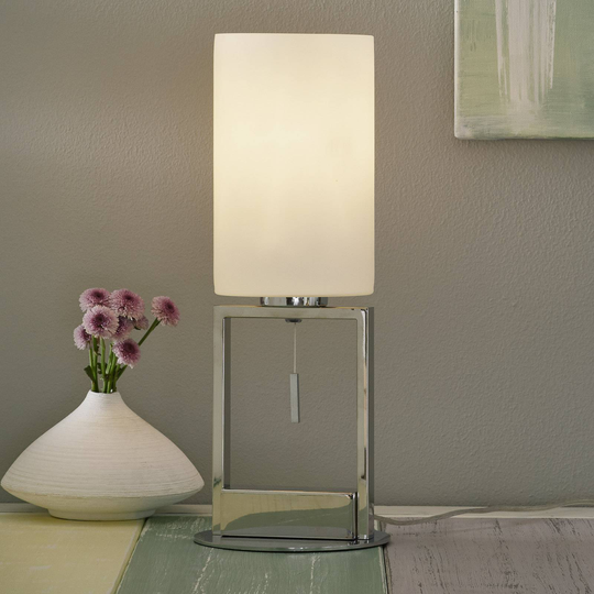 Bordslampa Fine med glasskärm och dragbrytare